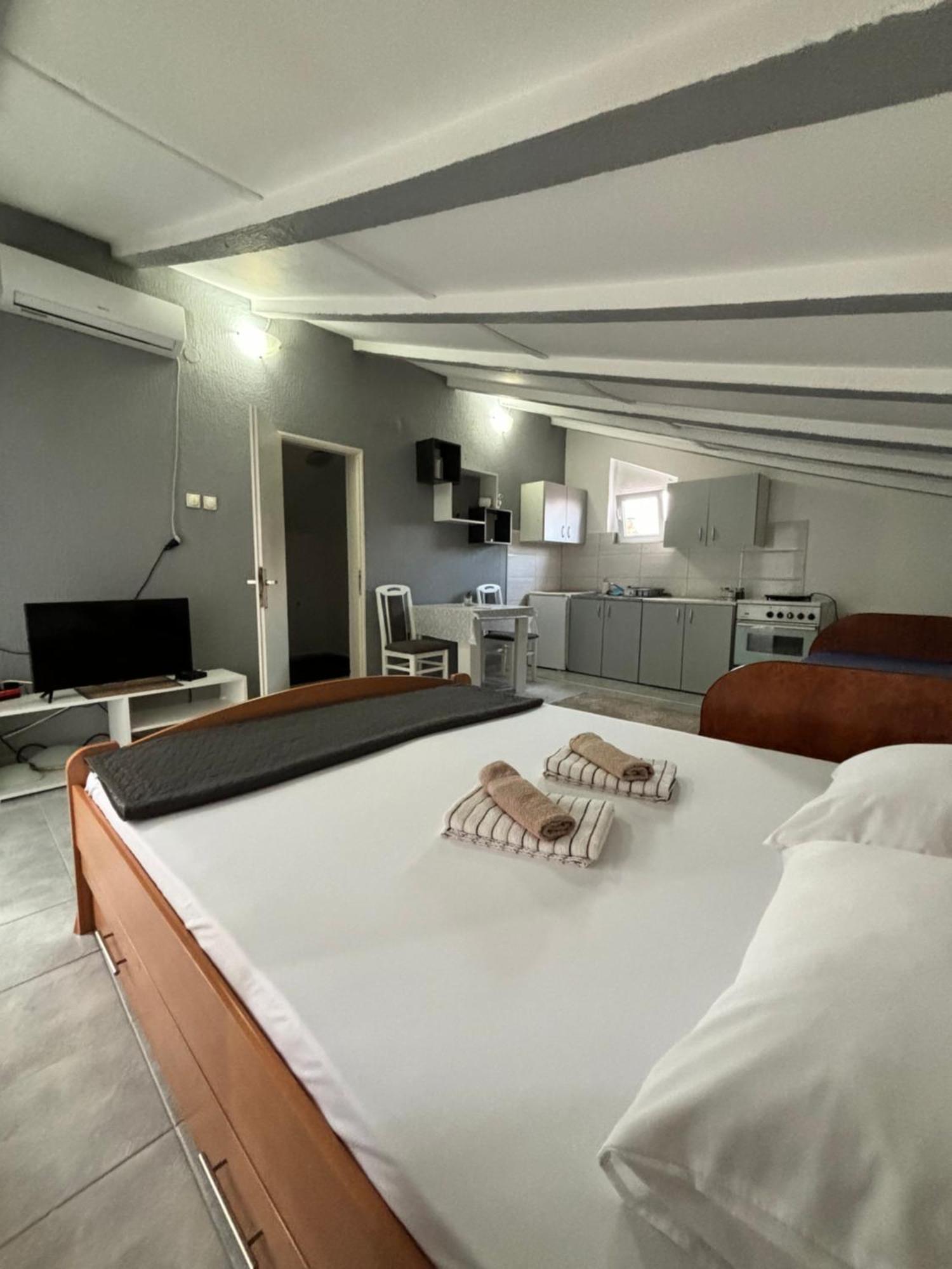 Apartman Sava Nis Luaran gambar